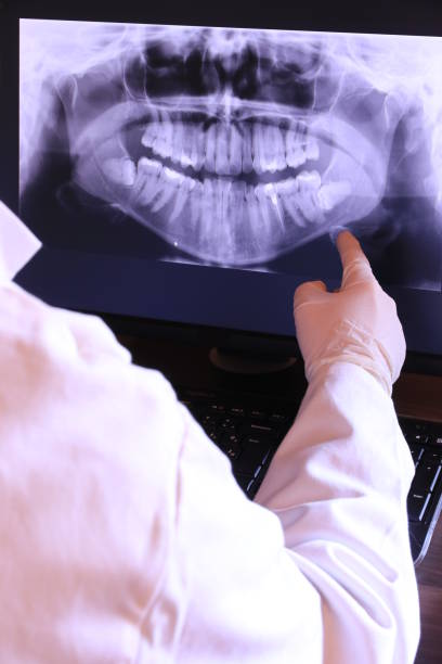 Best Weekend Emergency Dentist in Okawvle, IL