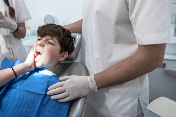 Best Emergency Broken Tooth Repair in Okawvle, IL